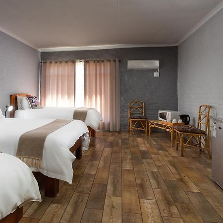 Merino Inn Hotel Colesberg Ngoại thất bức ảnh